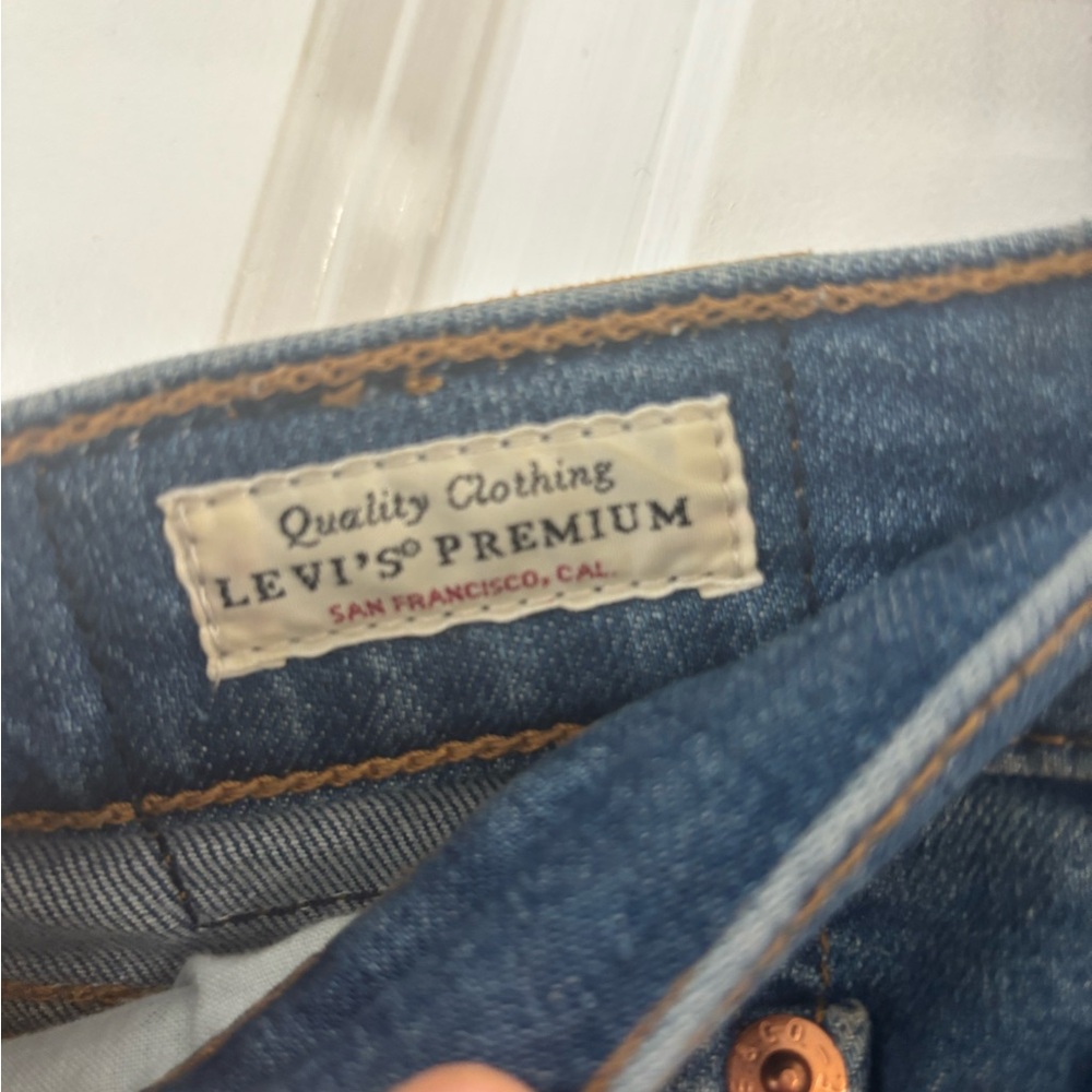Levi's Women's Light Blue Wedgie Skinny Jeans - Picture 8 of 14
